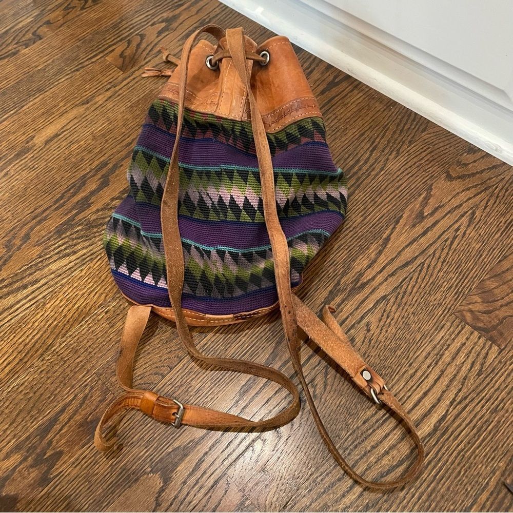 VINTAGE Aztec Tapestry & Tan Leather Drawstring Backpack - Picture 4 of 10